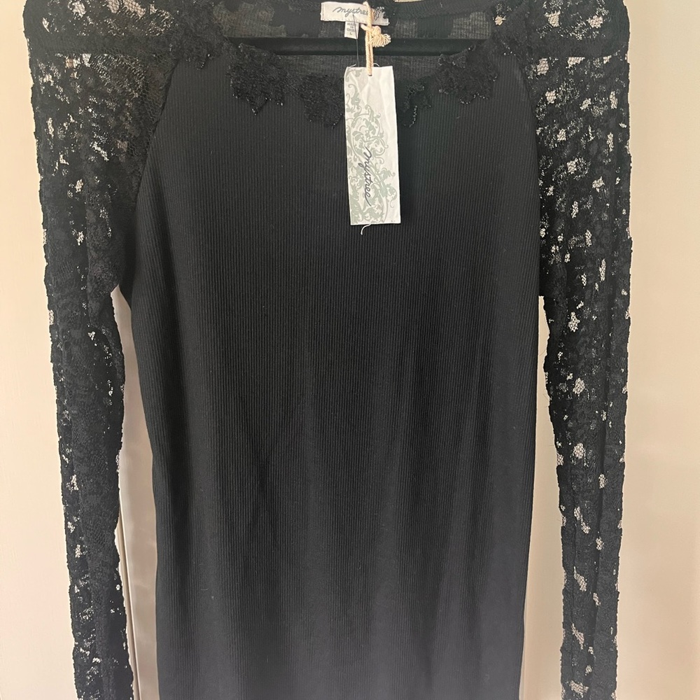 Black lace and ribbed cotton jersey top by Mystree. NWT. Size L